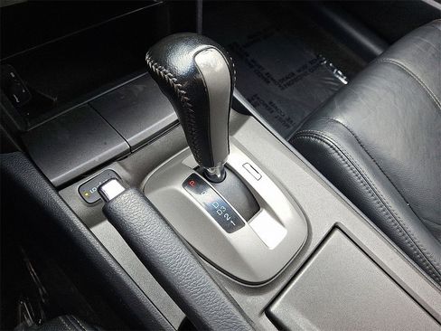 Used 2010 Honda Crosstour EX-L image 16