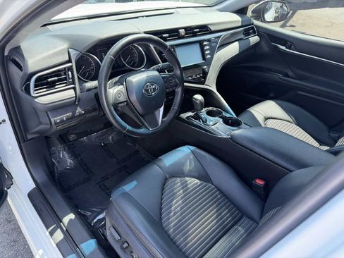 Used 2018 Toyota Camry SE FWD image 9