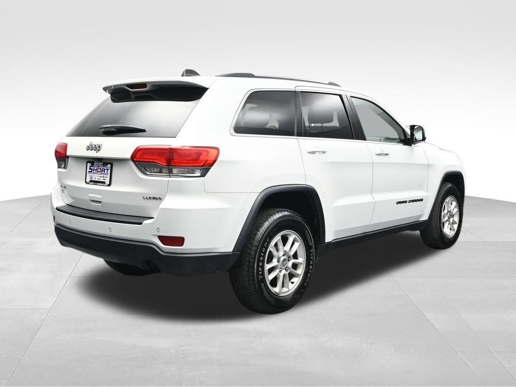 Used 2019 Jeep Grand Cherokee Laredo w/ Security & Convenience Group AWD/4WD image 5