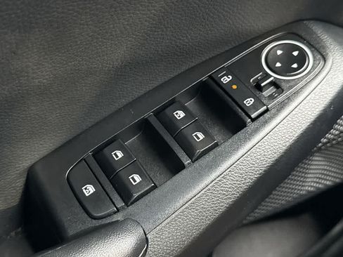 Used 2025 Kia Seltos EX AWD/4WD image 21