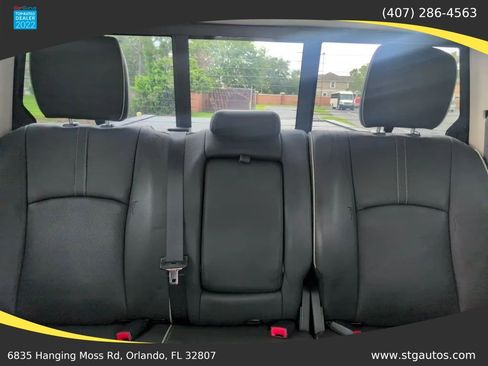 Used 2014 RAM 1500 Limited RWD image 28