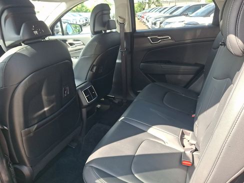 Used 2023 Kia Sportage EX AWD/4WD image 19