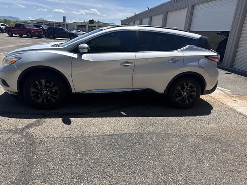 Used 2017 Nissan Murano SV w/ Premium Plus Package FWD image 4