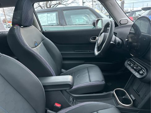 Certified 2025 MINI Cooper S image 3