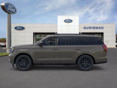 New 2026 Ford Expedition Platinum w/ Stealth Appearance Package