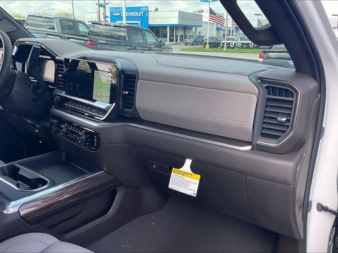 New 2026 Chevrolet Silverado 3500 LT w/ All Star Edition AWD/4WD image 27