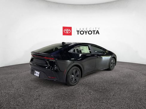 New 2026 Toyota Prius LE FWD image 6