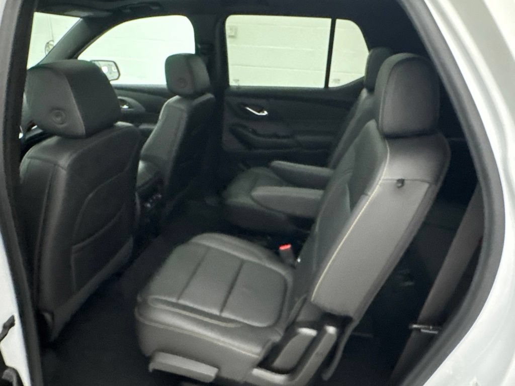 Used 2023 Chevrolet Traverse LT w/ LT Premium Package AWD/4WD image 57