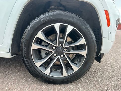 Used 2022 Jeep Grand Cherokee L Overland w/ Luxury Tech Group IV image 41