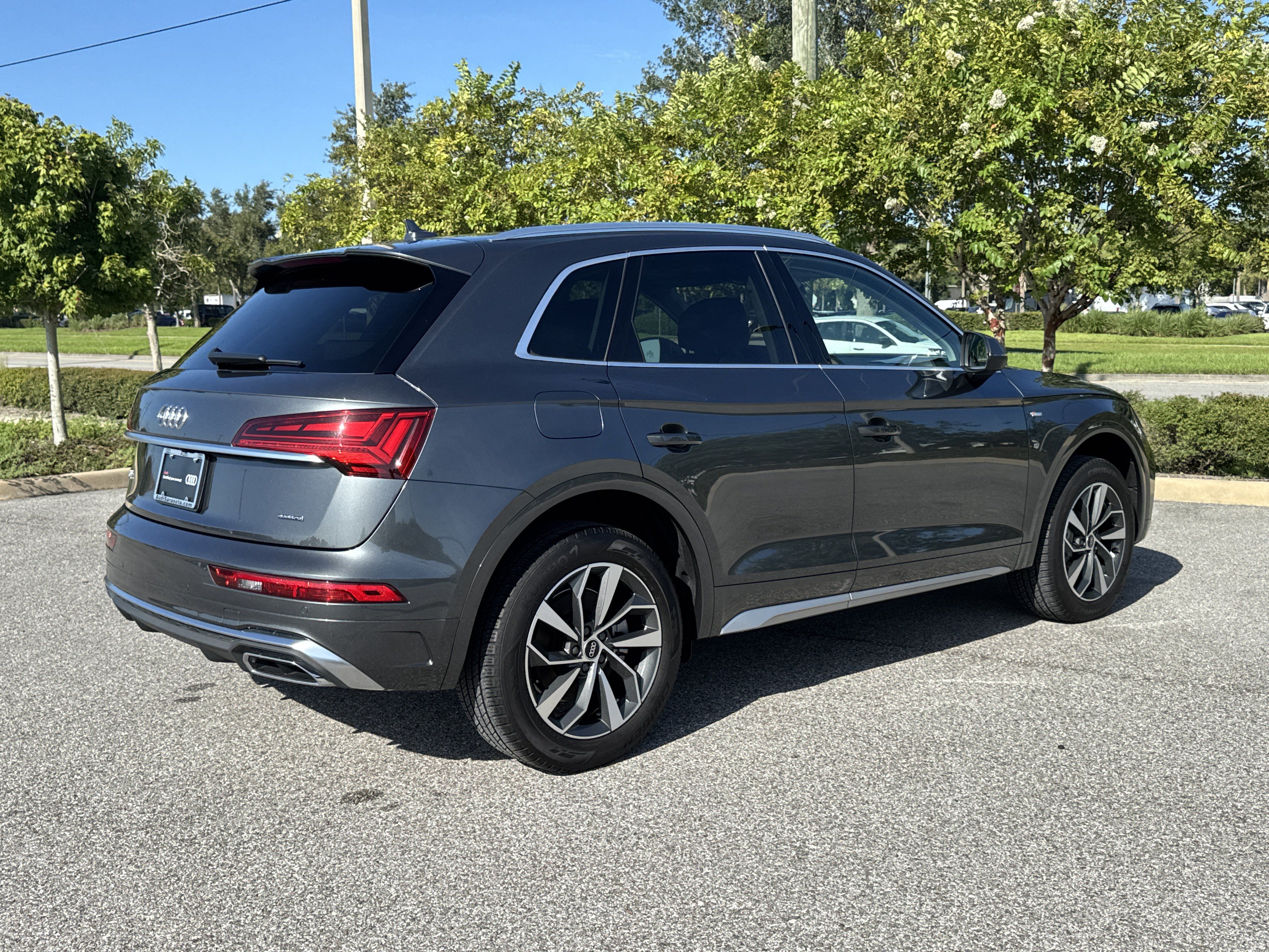 Certified 2023 Audi Q5 2.0T Premium Plus w/ Premium Plus Package AWD/4WD image 4