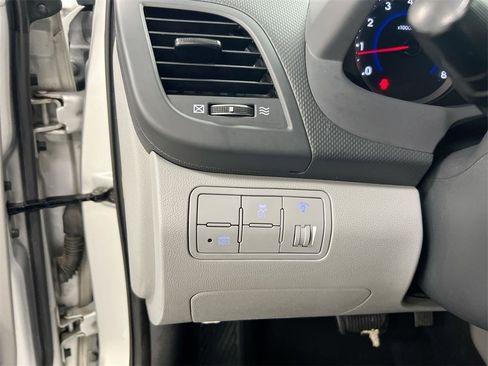 Used 2016 Hyundai Accent SE image 17