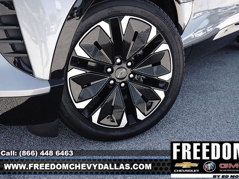 New 2025 Chevrolet Blazer EV RS image 9