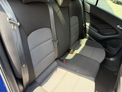 Used 2018 Kia Forte S w/ S Technology Plus Package FWD image 8