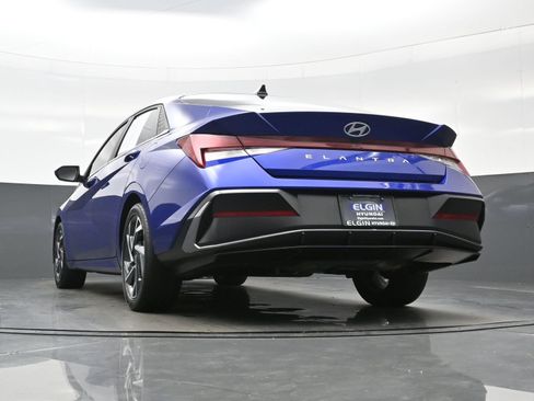 Certified 2024 Hyundai Elantra SEL w/ Convenience Package FWD image 28