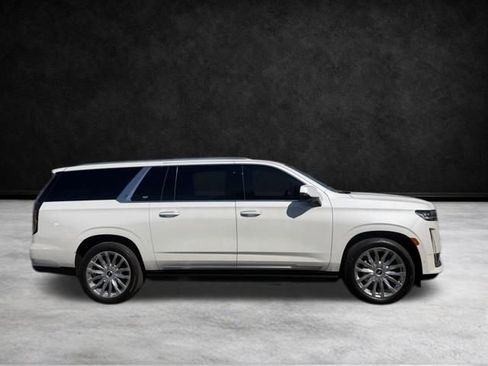 Used 2024 Cadillac Escalade ESV Premium Luxury w/ Performance Package image 4