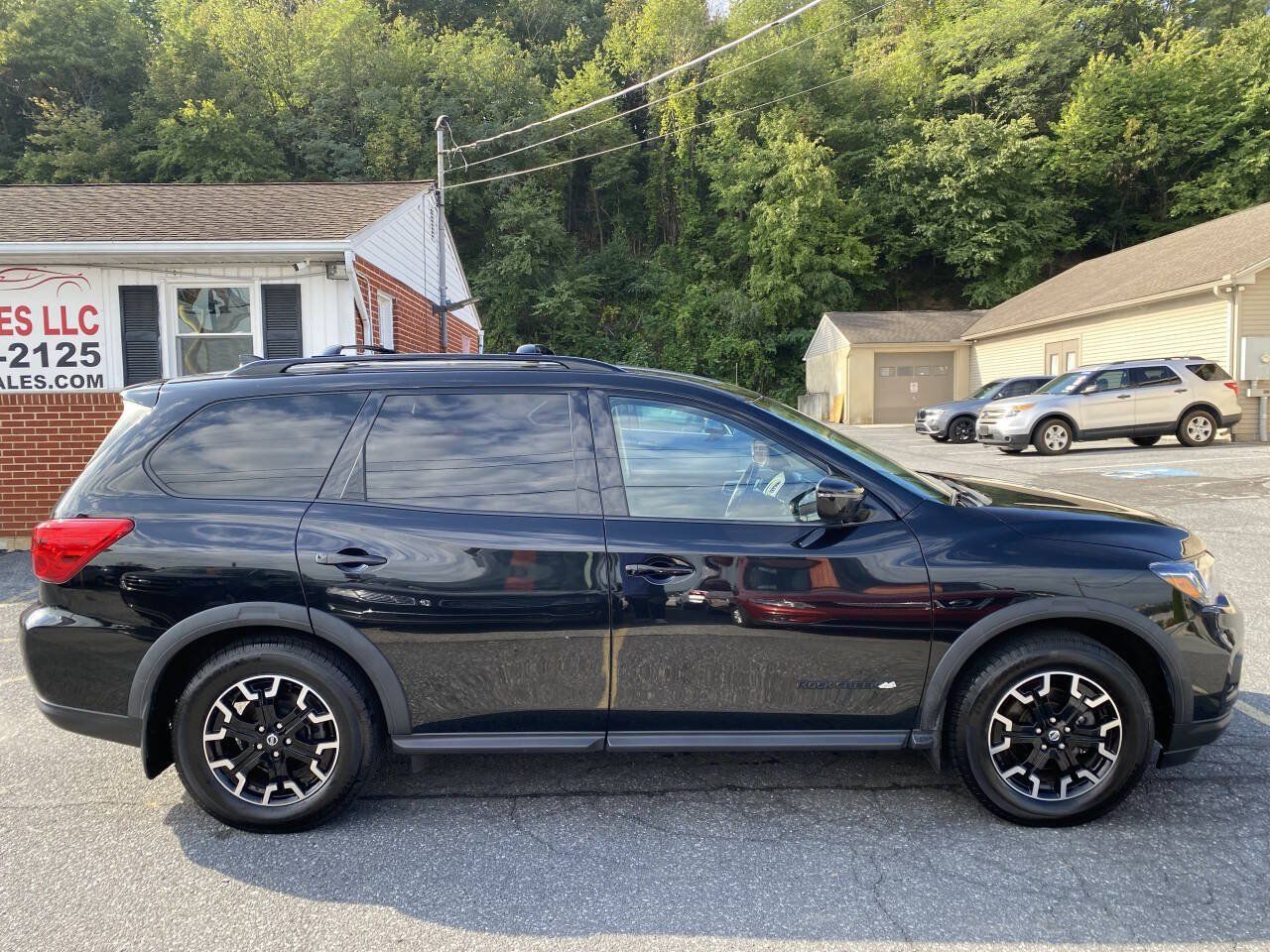 Used 2019 Nissan Pathfinder SV w/ Rock Creek Edition AWD/4WD image 4