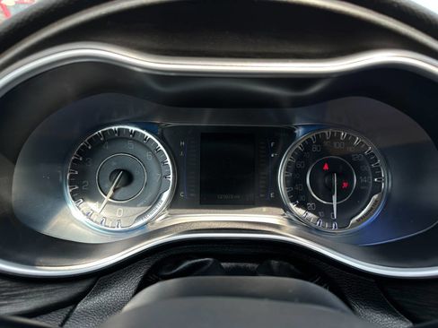 Used 2016 Chrysler 200 Limited image 39