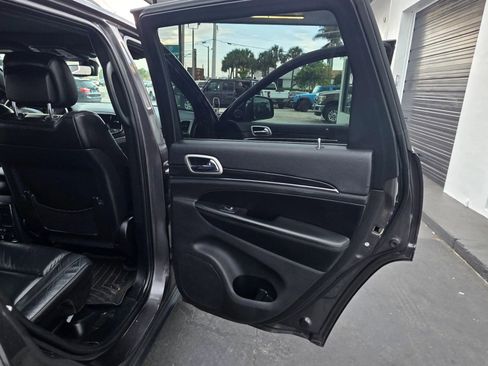 Used 2019 Jeep Grand Cherokee Limited w/ Luxury Group II image 12