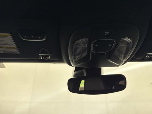 Used 2022 Jeep Compass Latitude w/ Convenience Group AWD/4WD image 32