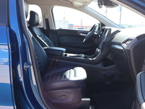 Used 2024 Ford Edge SEL w/ Sport Appearance Package image 12