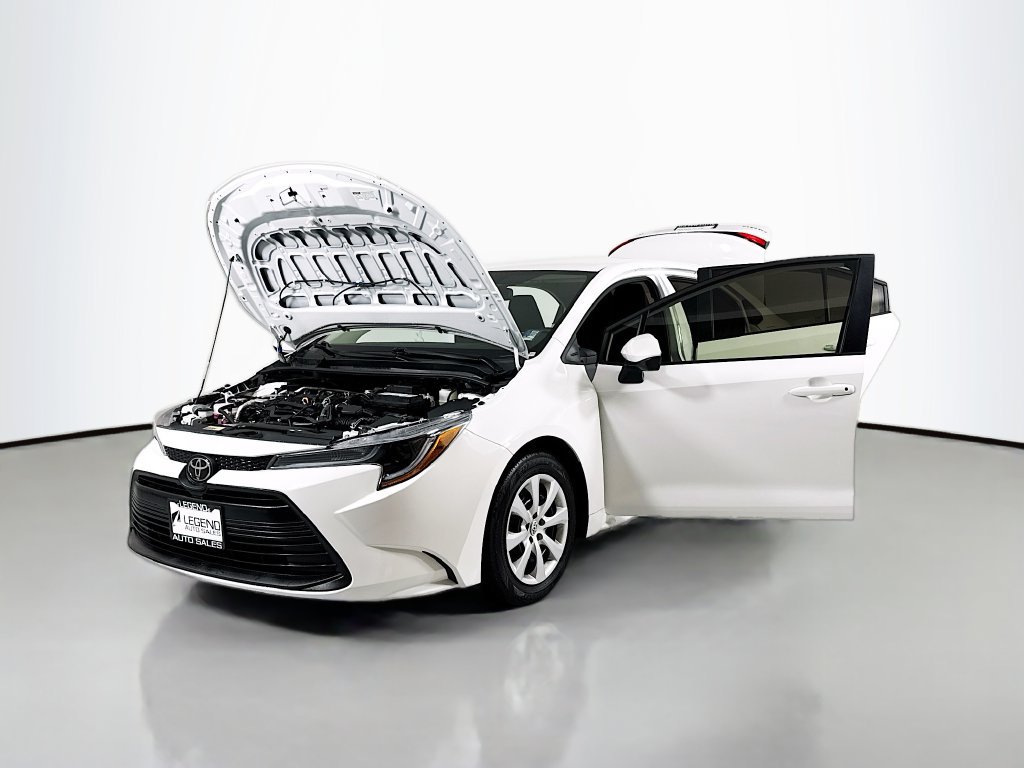 Used 2024 Toyota Corolla LE FWD image 17