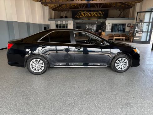 Used 2013 Toyota Camry LE FWD image 8