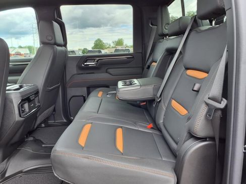 New 2025 GMC Sierra 2500 AT4 w/ AT4 Premium Plus Package image 15