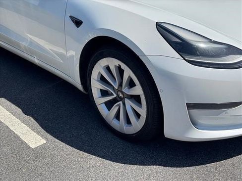 Used 2022 Tesla Model 3 Long Range AWD/4WD image 10