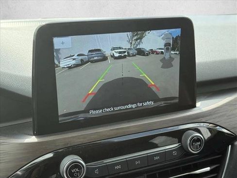 Used 2020 Ford Escape Titanium FWD image 11