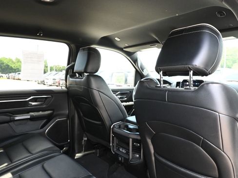 Used 2025 RAM 1500 Laramie AWD/4WD image 37