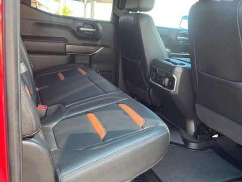 Used 2021 GMC Sierra 1500 AT4 w/ AT4 Value Package AWD/4WD image 9