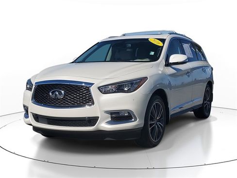Used 2016 INFINITI QX60 Luxe w/ Deluxe Technology Package image 2