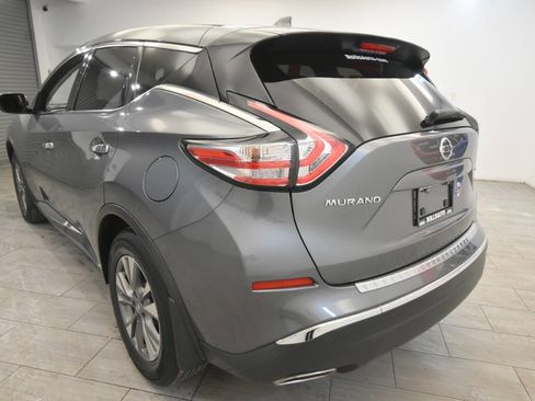 Used 2018 Nissan Murano S image 3