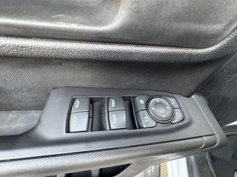 Used 2021 Chevrolet Silverado 2500 Custom w/ Custom Value Package image 11