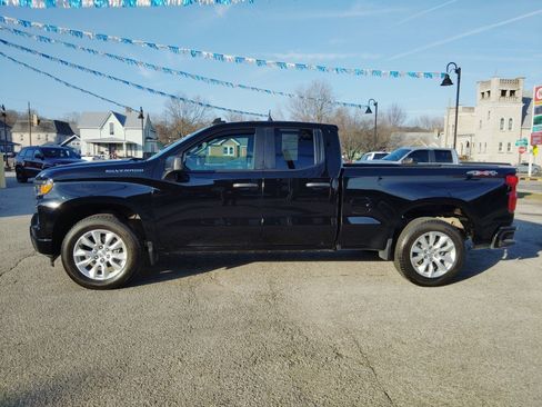 Used 2022 Chevrolet Silverado 1500 Custom image 4