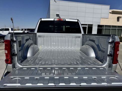 New 2026 RAM 1500 Big Horn AWD/4WD image 15