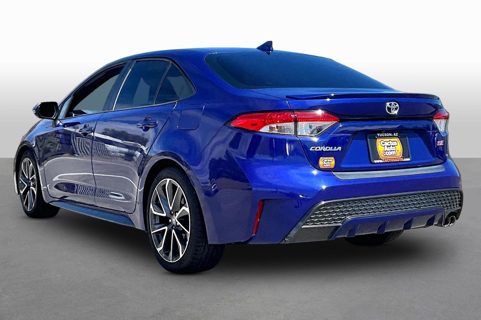 Used 2020 Toyota Corolla SE w/ SE Premium Package FWD image 11