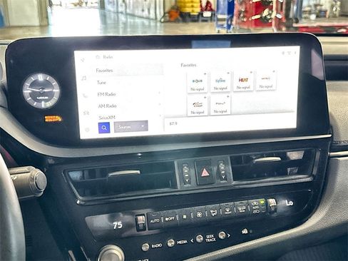 Used 2024 Lexus ES 350 Premium image 19