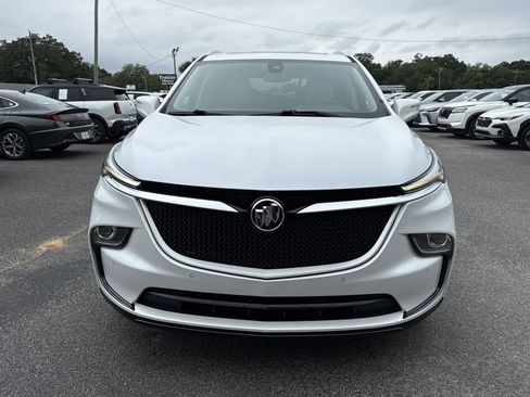 Used 2022 Buick Enclave Essence w/ Experience Buick Package FWD image 8