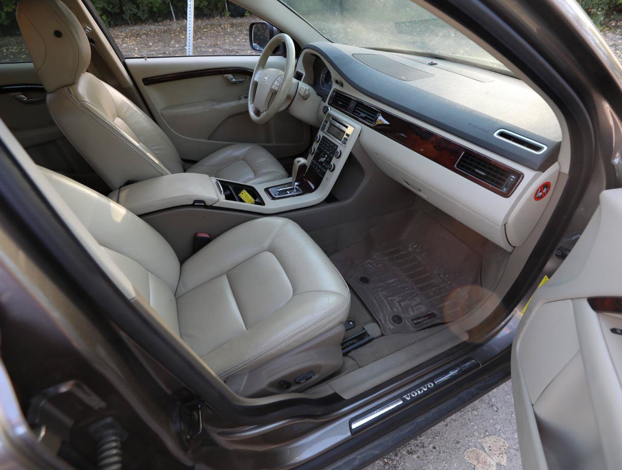 Used 2008 Volvo XC70 3.2 AWD/4WD image 12