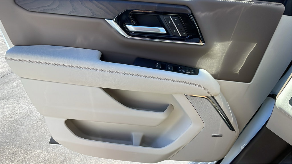 New 2026 GMC Yukon Denali w/ Denali Reserve Package AWD/4WD image 29