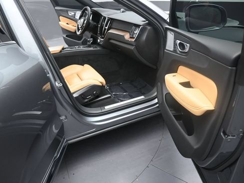 Used 2021 Volvo XC60 T5 Inscription w/ Advanced Package FWD image 15