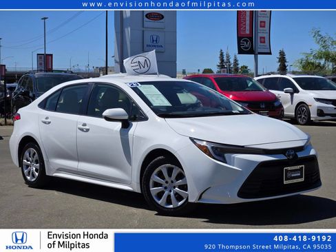 Used 2023 Toyota Corolla LE w/ Carpet Mat Package (TMS) FWD image 1