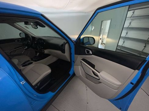 Used 2023 Kia Soul EX FWD image 25