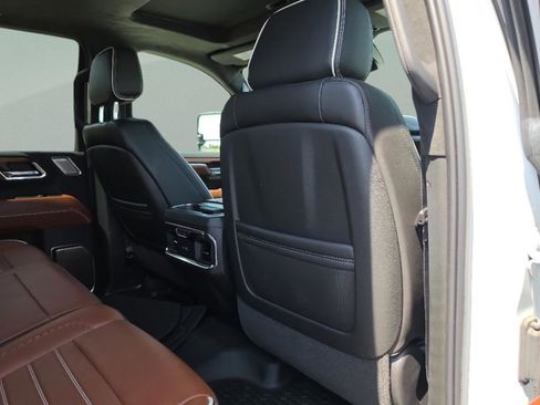Used 2024 GMC Sierra 2500 Denali Ultimate AWD/4WD image 23