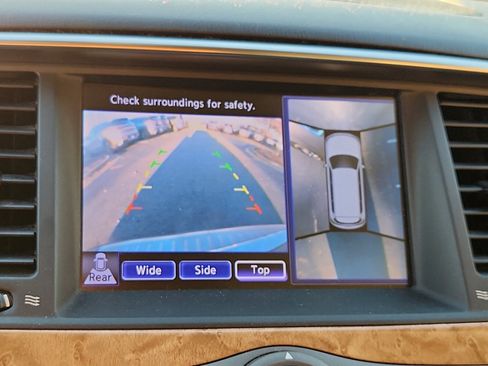 Used 2012 INFINITI QX56 7-passenger w/ Theater Pkg image 21