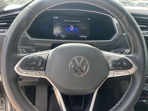 Certified 2022 Volkswagen Tiguan SE FWD image 8