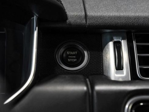 Used 2019 Land Rover Range Rover Supercharged AWD/4WD image 26