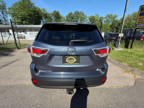 Used 2015 Toyota Highlander XLE FWD image 6