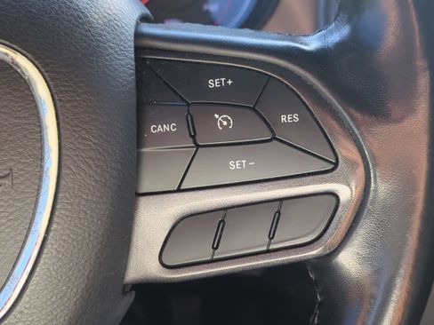 Used 2023 Dodge Charger SXT image 28